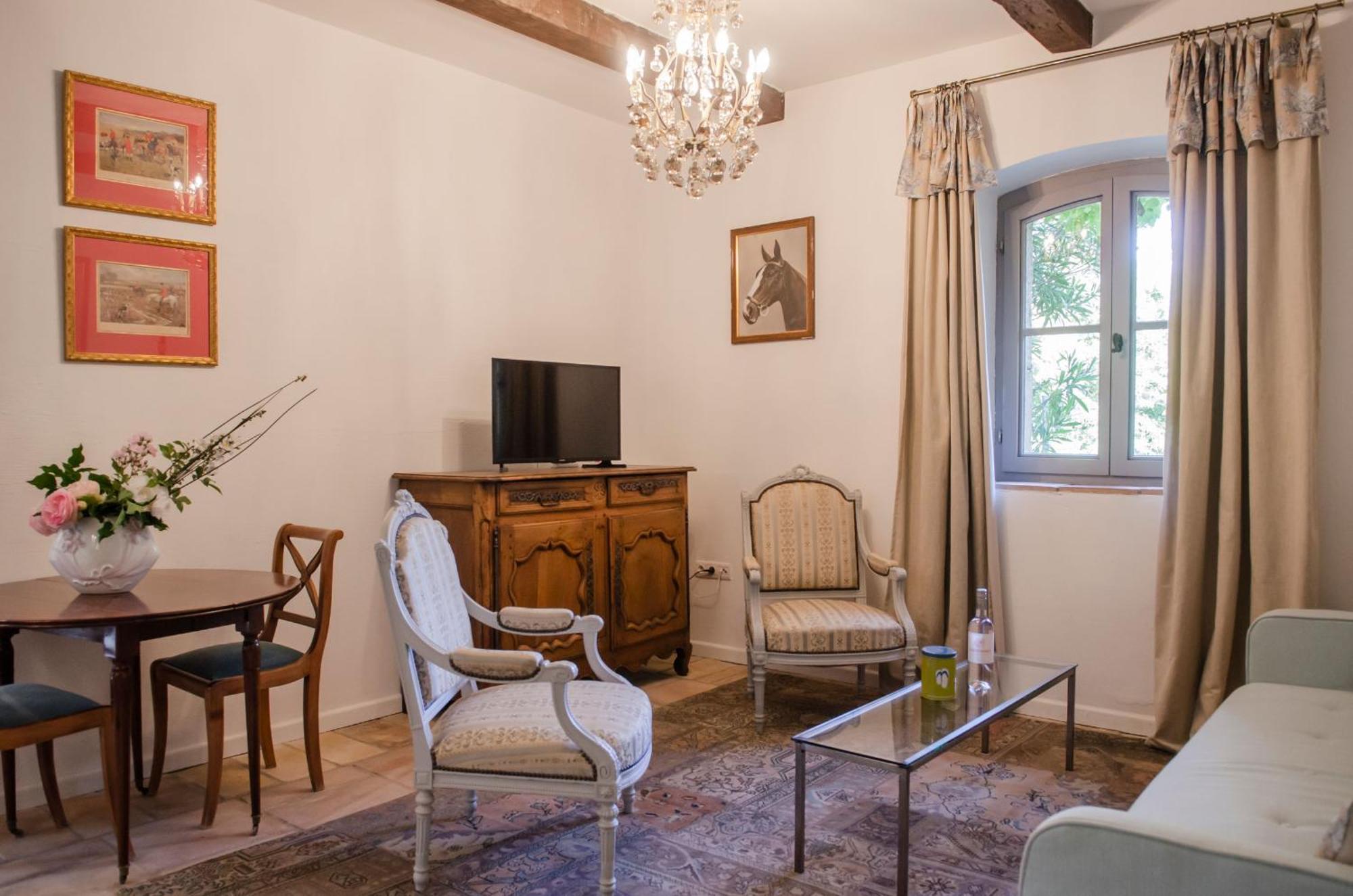 אפרטהוטל Servian Chateau Hermitage De Combas מראה חיצוני תמונה